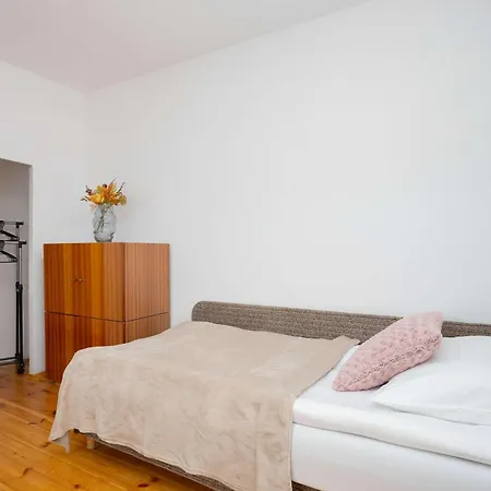 Spacious House With Parking & Garden By Noclegi Renters * Warschau