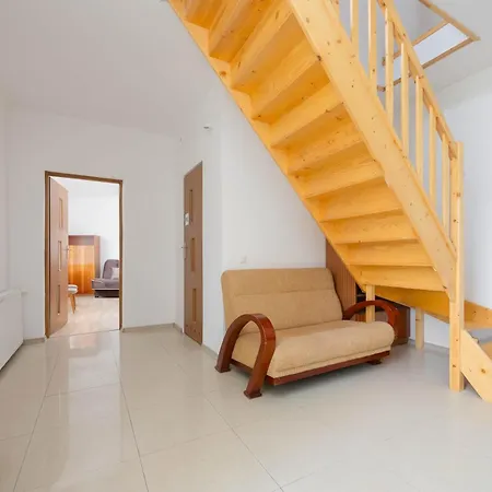 Spacious House With Parking & Garden By Noclegi Renters *
