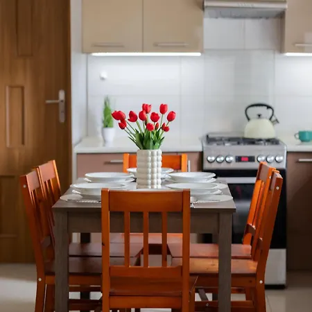 Spacious House With Parking & Garden By Noclegi Renters * Varsóvia