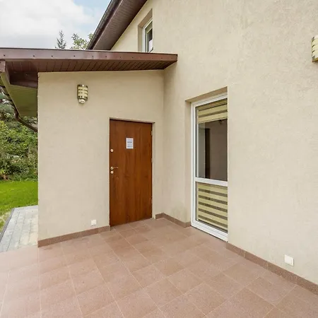 Casa de Férias Spacious House With Parking & Garden By Noclegi Renters *
