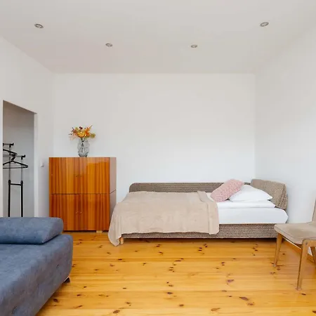 Spacious House With Parking & Garden By Noclegi Renters Casa de Férias
